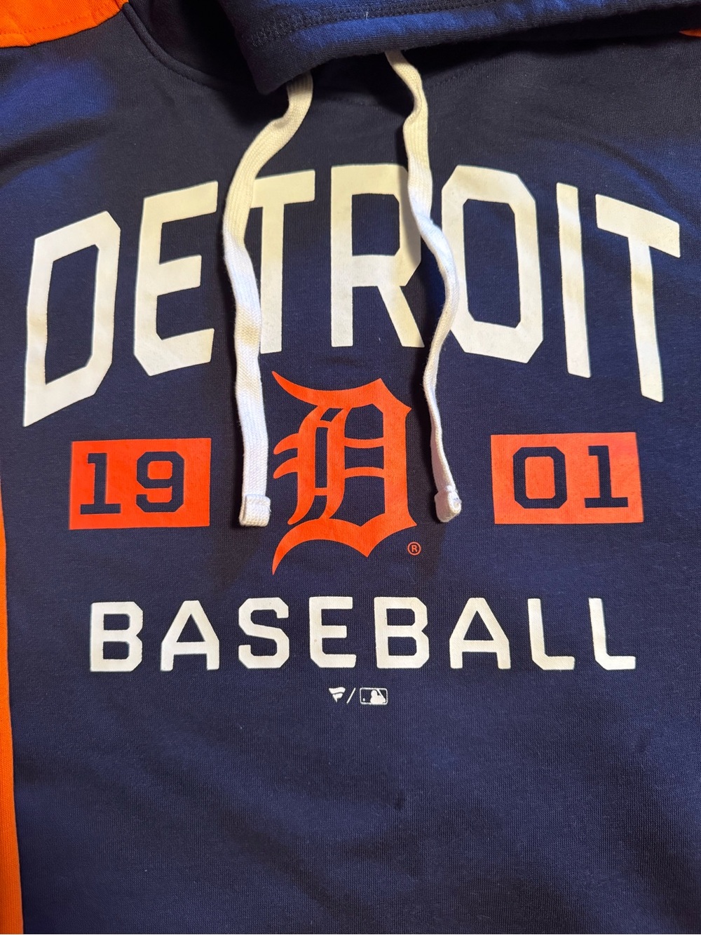 Fanatics Men Detroit Baseball Hoodie in Navy and Orange